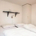 Σπίτι διακοπών 10 Person In *
