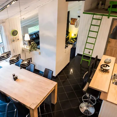 Ccliv Holiday home