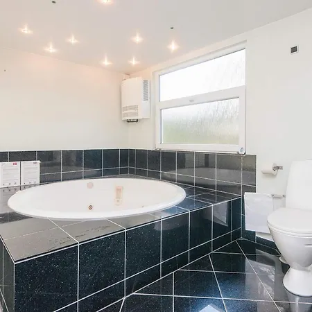 別荘 10 Person In *