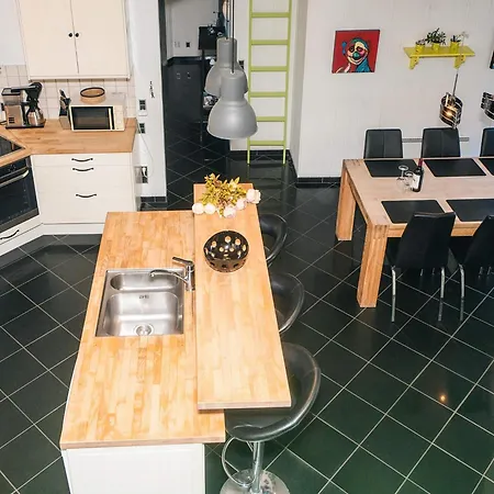 別荘 10 Person In ブラーバンド