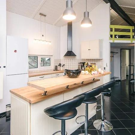 10 Person In ブラーバンド