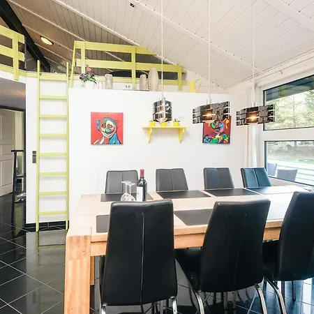 10 Person In Feriehus Blåvand